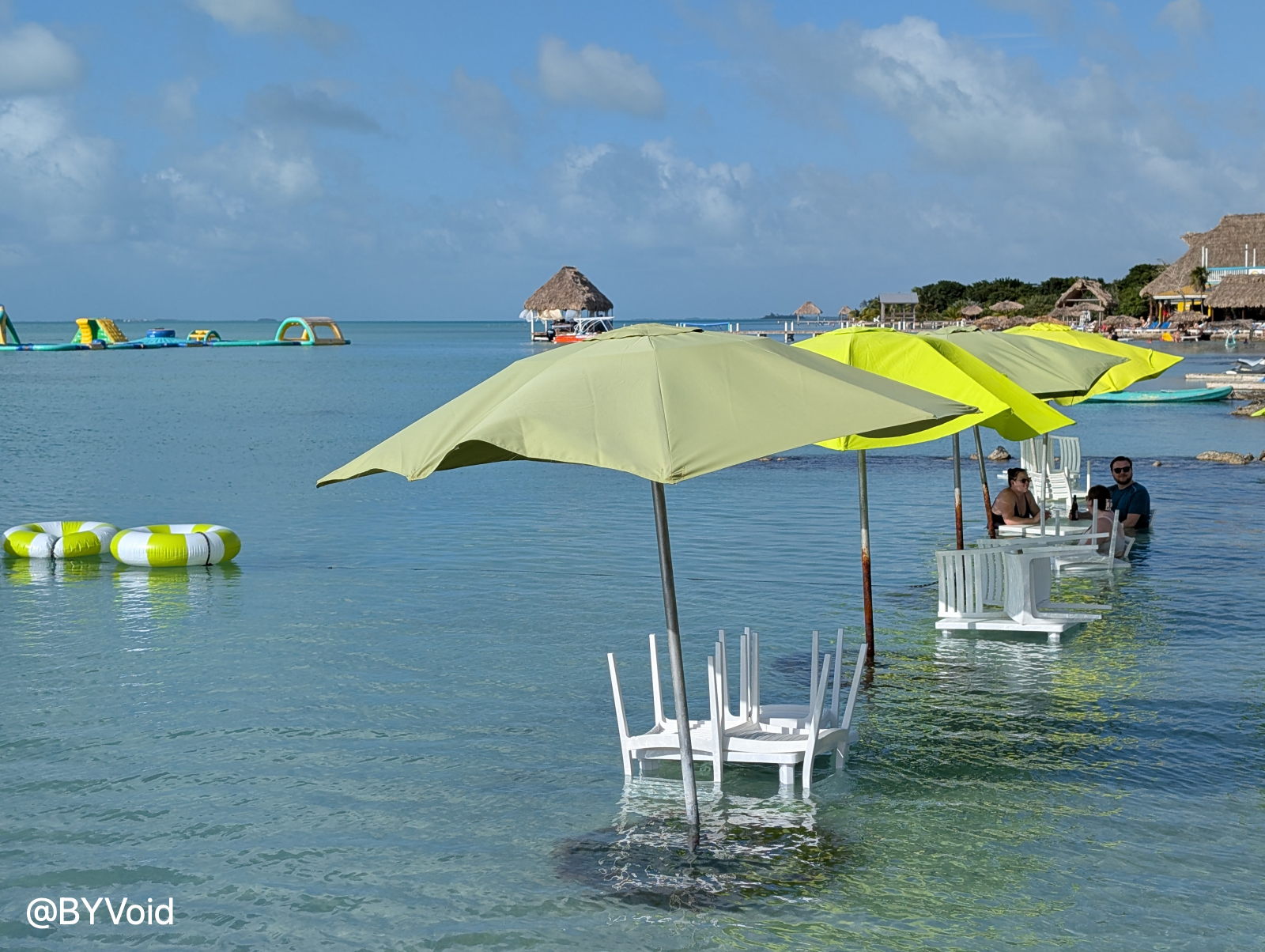 Secret Beach水中座位