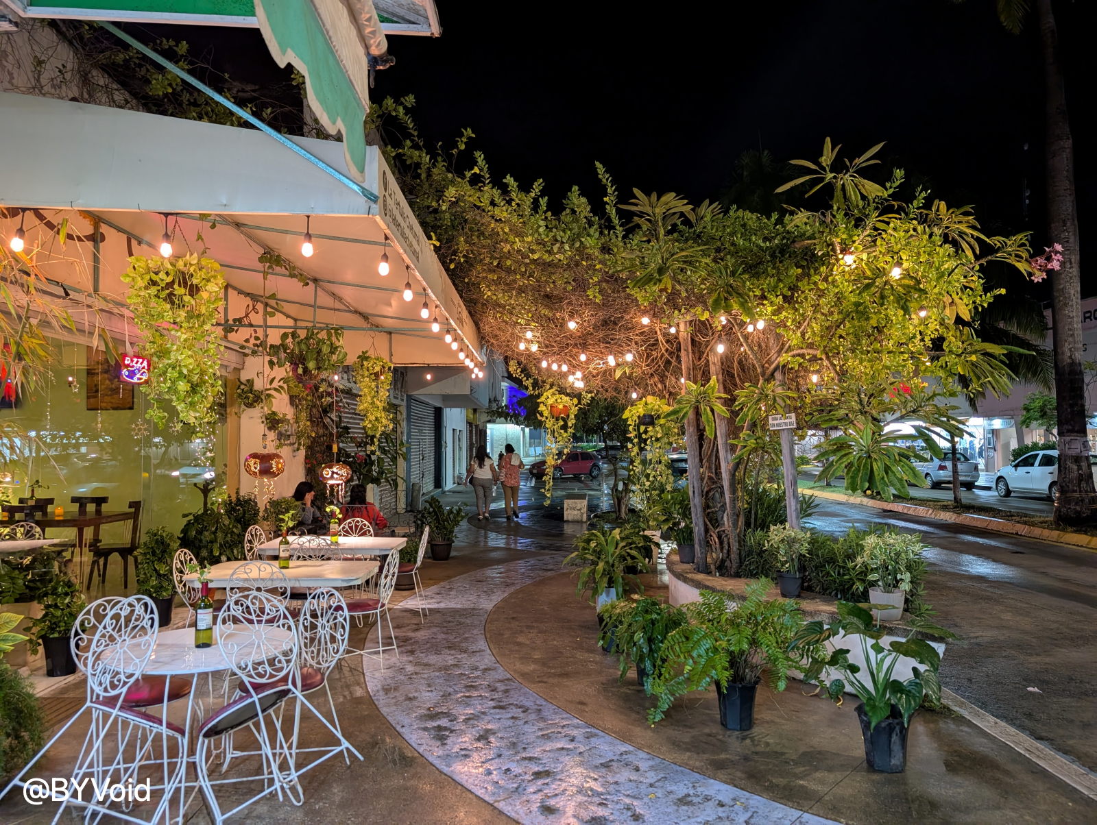 切圖馬爾市中心的晚上